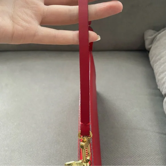 *SOLD* Authentic Louis Vuitton Epi Red Leather Pochette - Picture 8 of 10
